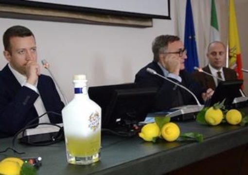 Nasce “Syramusa”: il liquore nato dall’unione tra Stock e il limone Igp di Siracusa